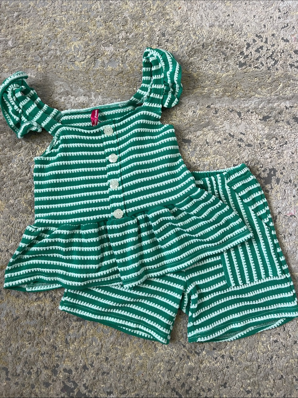 NWOT 4T green crochet set